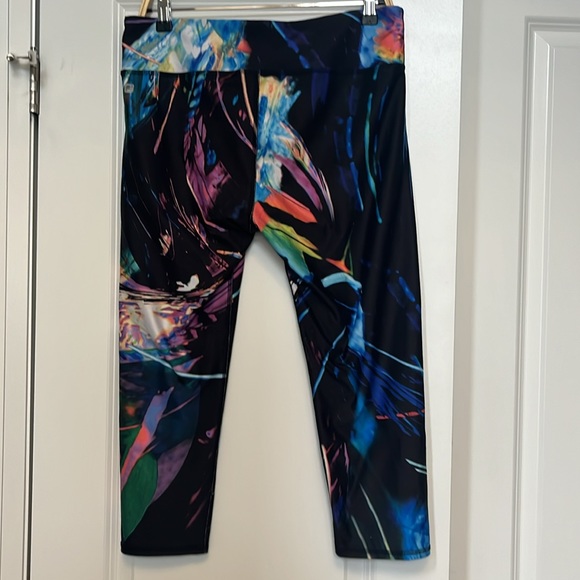 Fabletics salar define mid rise cropped yoga pant size large item 07-17 - Picture 5 of 9